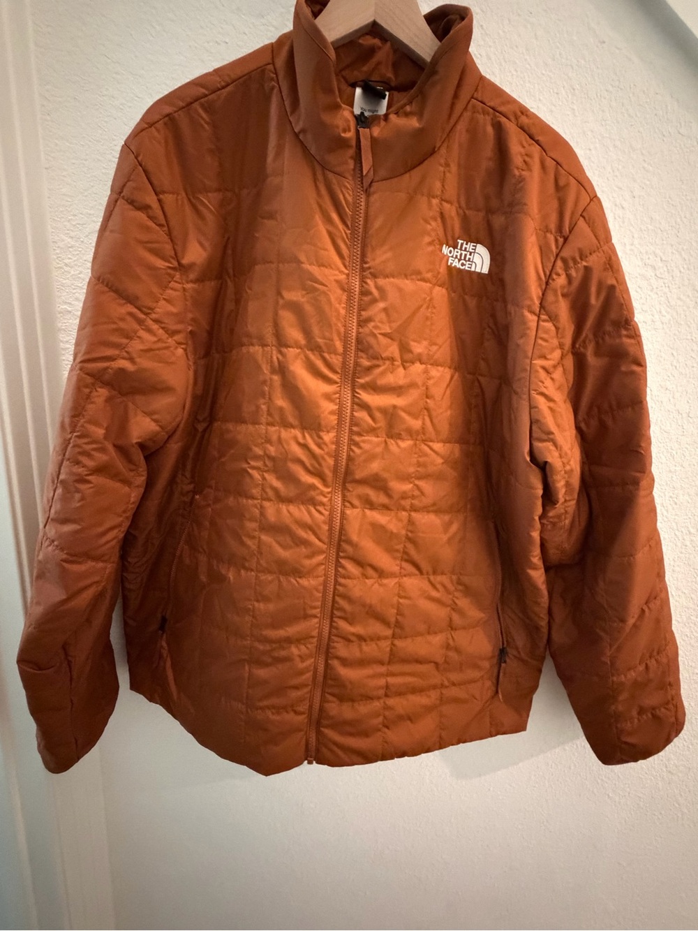 Authentic North Face Men's Puffer Jacket in Rust
